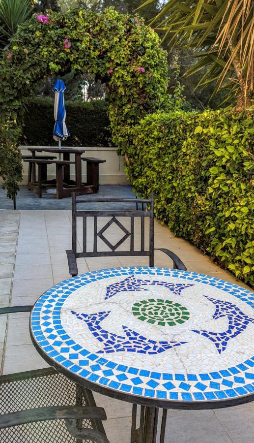 Stylish Garden Apartment At Paphos Harbour מראה חיצוני תמונה