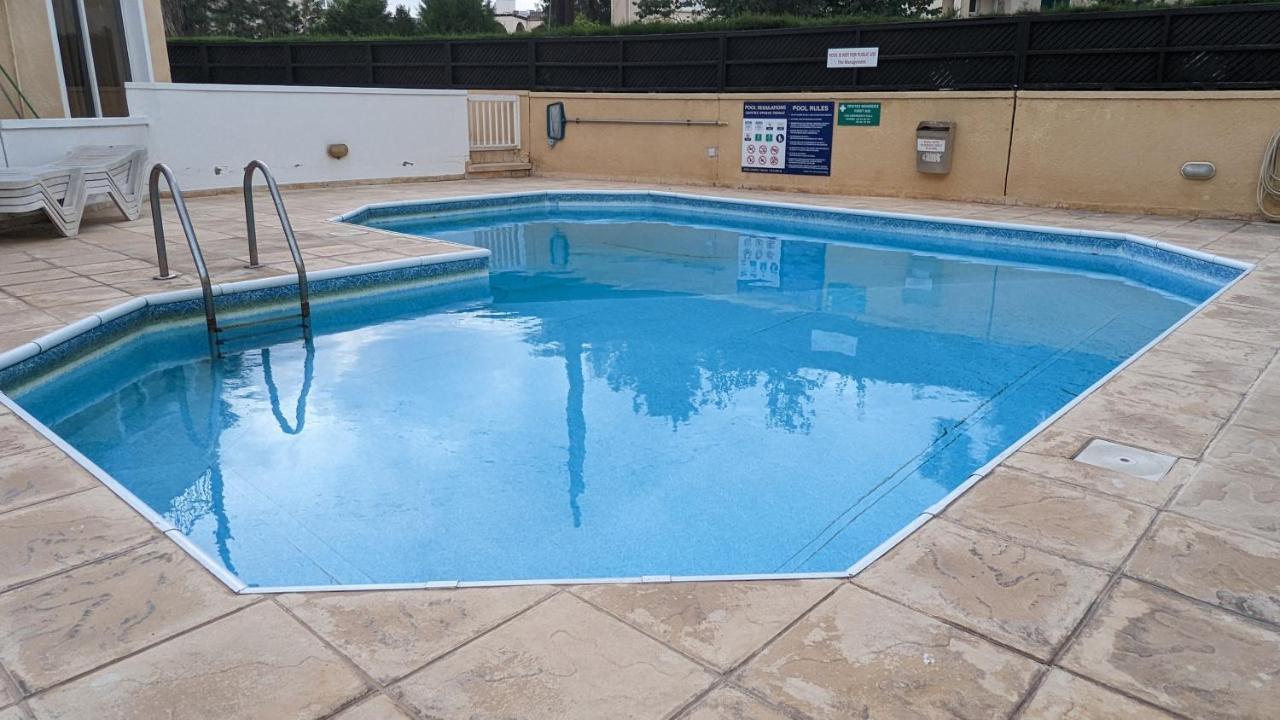 Stylish Garden Apartment At Paphos Harbour מראה חיצוני תמונה