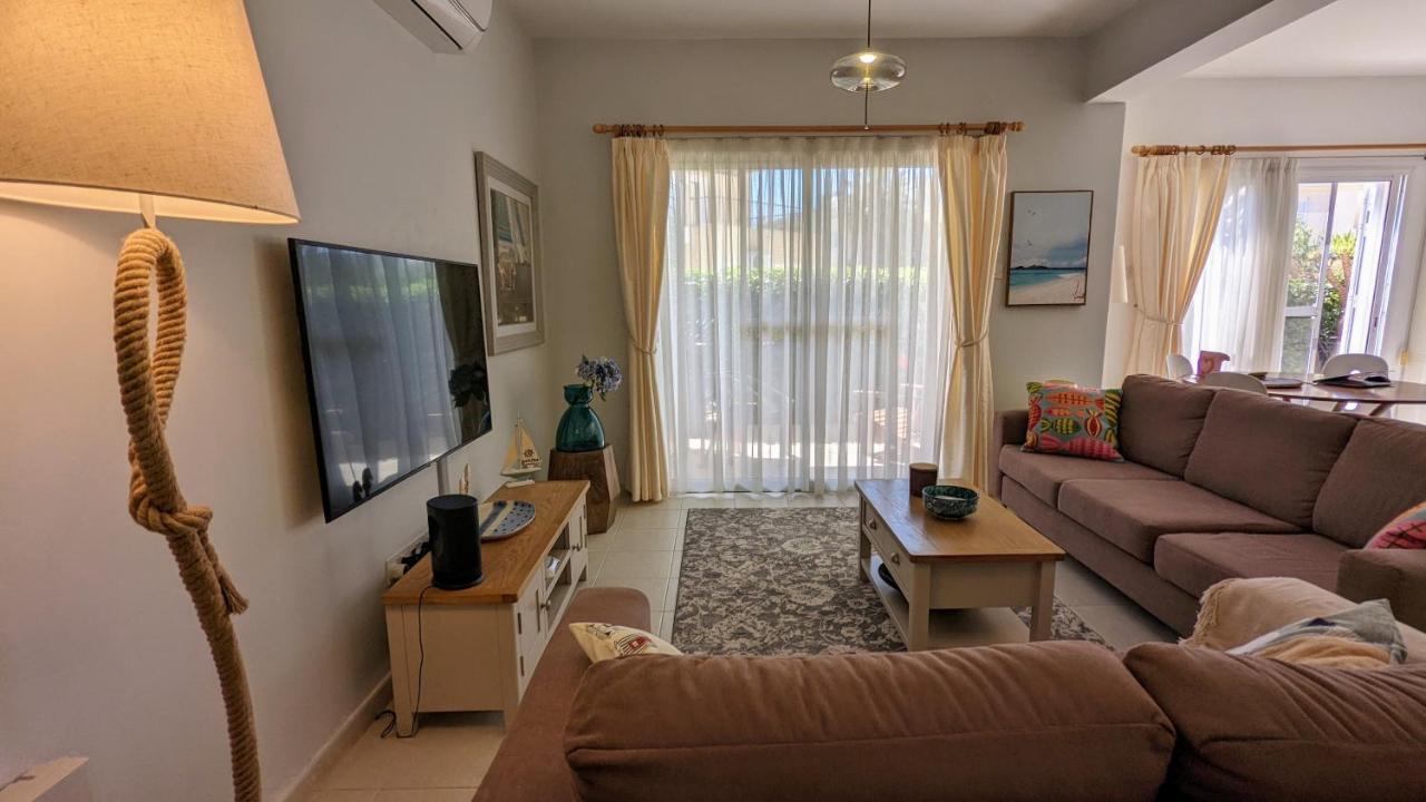 Stylish Garden Apartment At Paphos Harbour מראה חיצוני תמונה