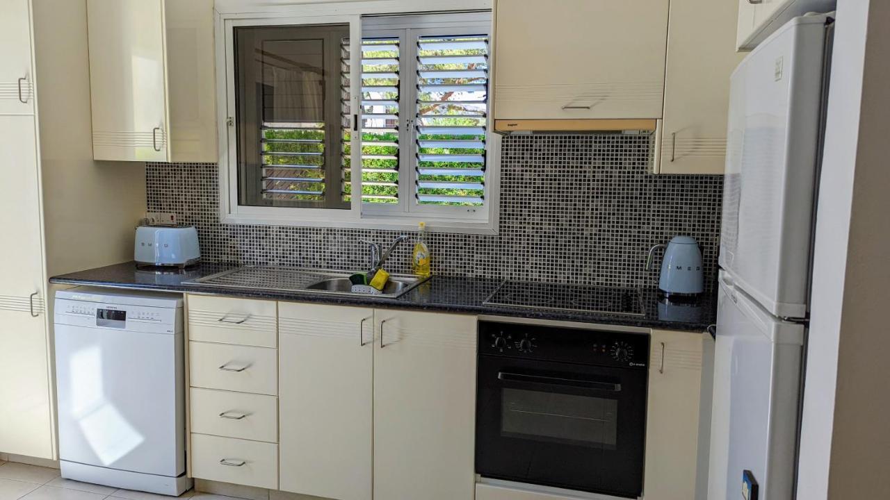 Stylish Garden Apartment At Paphos Harbour מראה חיצוני תמונה